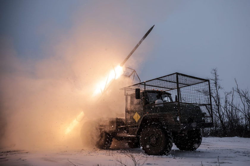 Бойова робота машини БМ-21 “ГРАД” 24-ї бригади, Донеччина. Фото: Олег Петрасюк