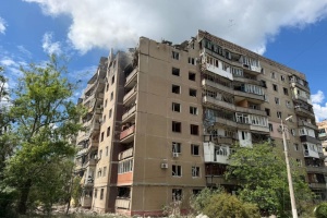 У Дружківці росіяни скинули три авіабомби на багатоповерхівки, є поранені