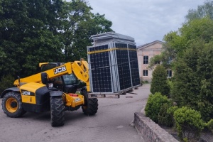 Територіальна громада на Кіровоградщині отримала понад 600 сонячних панелей із Чехії