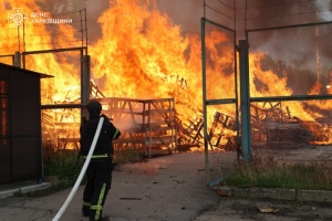 Росіяни вночі атакували Харків та область, постраждали 14 людей 