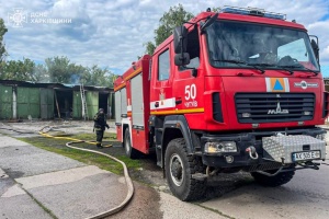 Війська РФ ударили по Чугуєву, горіли склади