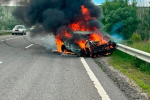 На Харківщині російський дрон атакував автівку, є поранені