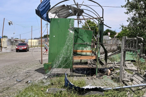 Ворожі КАБи влучили поруч із зупинкою у передмісті Запоріжжя - двоє загиблих і п'ятеро поранених