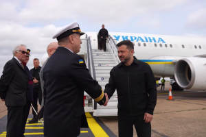 Зеленський прибув до Британії 