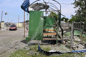 Russian glide bomb strike near bus stop in Zaporizhzhia suburb kills two, injures five