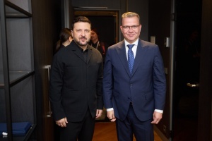 Zelensky se reúne con el primer ministro finlandés en Tallinn