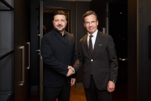 Defensa aérea y Gripen para Ucrania: Zelensky se reúne con el primer ministro sueco en Tallin