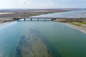Traffic from occupied Henichesk to Arabat Spit temporarily blocked – media