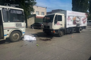Two dead, three injured as truck plows into people exiting bus in Zakarpattia region