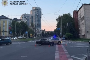У Печерському районі Києва внаслідок зіткнення двох авто загинув пішохід