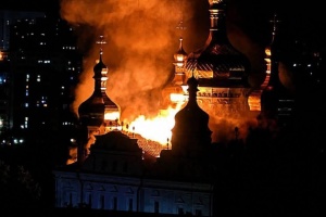 ロシア軍、キーウに大規模航空攻撃　負傷者あり 世界遺産のペチェルシク大修道院で火災