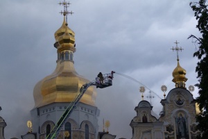 Firefighting continues at Kyiv Pechersk Lavra, Mystetskyi Arsenal after massive Russian attack