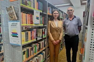 У Словенії в центральній бібліотеці міста Копер відкрили «Українську книжкову поличку»