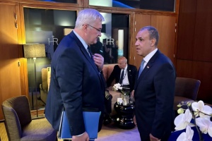التقى سيبيها بوزير الخارجية المصري على هامش قمة مجموعة السبع، وبحثا صادرات الحبوب والعدوان الروسي