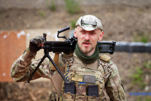 Проєкт «Перевірено боєм»: Чи легко опанувати один із найвідоміших кулеметів НАТО - FN Minimi?