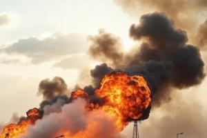 Explosionen auf der Krim: mehrere Auto- und Eisenbahnbrücken beschädigt 