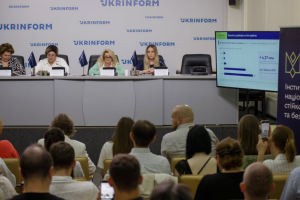 Росія гібридно впливає на українців у ЄС через кілька взаємопов’язаних каналів 