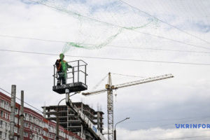Zaporizhzhia deploys anti-drone nets at public transport stops