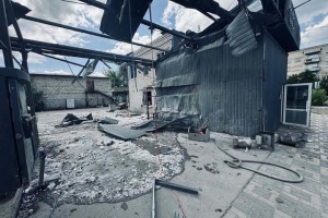 Росіяни вдарили по СТО у Краматорську, є загибла