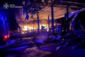 Ataques con drones rusos dejan un herido y provocan cortes de electricidad en la región de Poltava