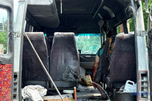 Zahl der der Toten nach Drohnenangriff auf Kleinbus in Saporischschja steigt auf sieben. Drei weitere Menschen getötet