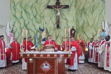 La comunidad ucraniana de Apóstoles reúne ayuda para Ucrania