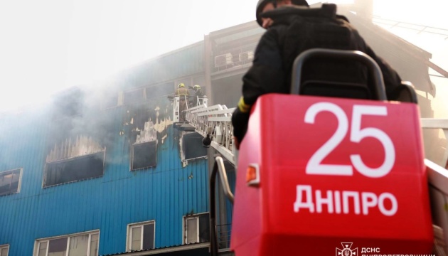 У Дніпрі російський дрон знищив складський центр великого постачальника супермаркетів