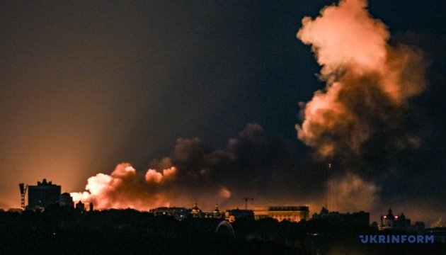 Russian massive attack on Kyiv leaves four killed, 51 injured, damage and fires in seven districts reported - Klitschko
