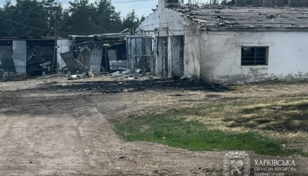 Війська РФ вдарили по фермі на Харківщині - двоє загиблих, шестеро постраждалих