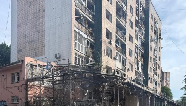 Rusya'nın Kramatorsk'a düzenlediği saldırılarda üç kişi hayatını kaybetti, dört kişi yaralandı.