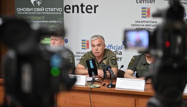 Туристичний сезон: на Закарпатті прогнозують значні черги на кордоні в червні