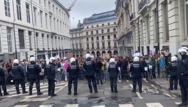 У Брюсселі на акції проти скорочення фінансування освіти сталися сутички