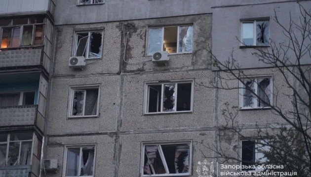 У Запоріжжі через атаку дронів пошкоджена багатоповерхівка, четверо поранених