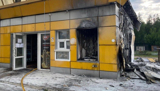 Загарбники з вечора атакували Чернігівщину дронами - поранен