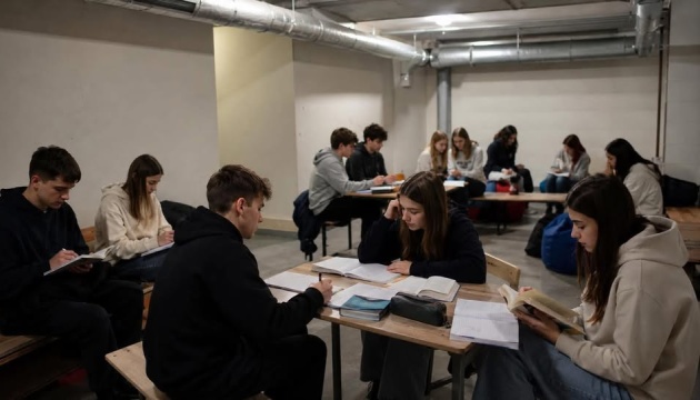 На Одещині школярі писали НМТ 13 годин через повітряні триво