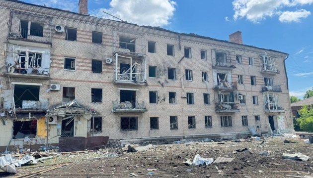 ロシア軍、ウクライナ東部スロヴヤンシクを空爆 住民３名が負傷