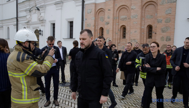 «Рятували ікони ХVII-ХVIII століть»: у МВС розповіли про перші хвилини після удару по Київській Лаврі