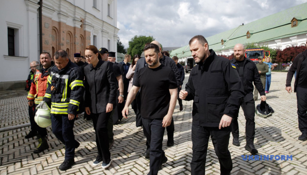 Зеленський запевнив, що відповідь на сьогоднішню масовану атаку буде