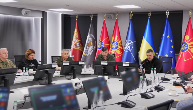 Федоров, Сирський та Гнатов обговорили з військовими перший етап трансформації Сил оборони