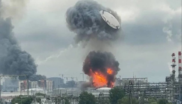 Moscow hit again, oil refinery tanks still ablaze – Ukrainian official