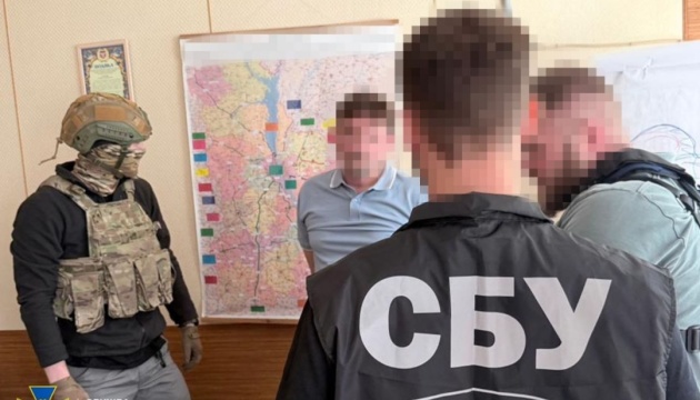«Чорна бухгалтерія» та щомісячна данина: у Київському облавтодорі викрили корупційну схему