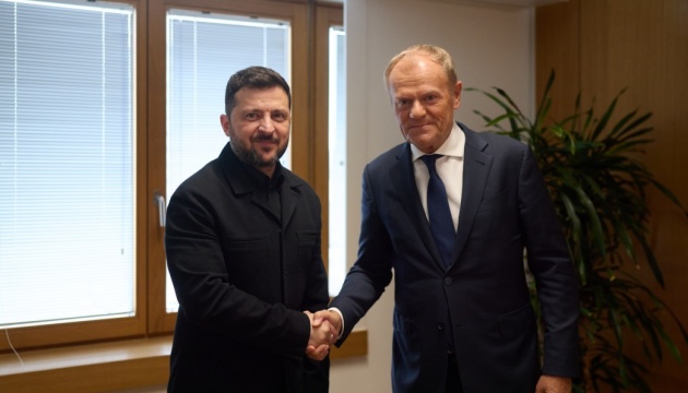 Zelensky trata con Tusk la integración europea de Ucrania y los desafíos que enfrenta Europa debido a la agresión rusa