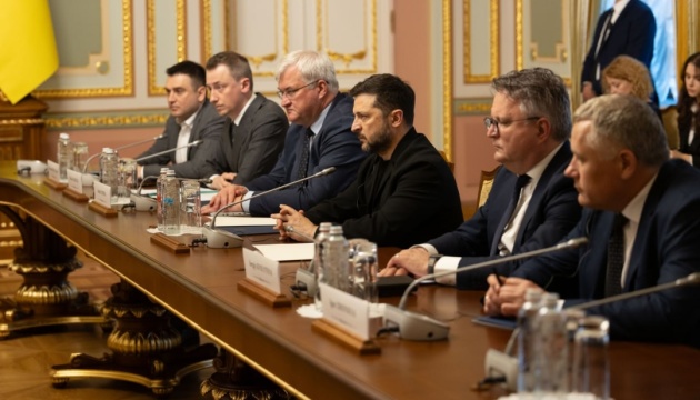 Зеленський прокоментував «удар дрона по автобусу з білоруськими дітьми» у Брянській області