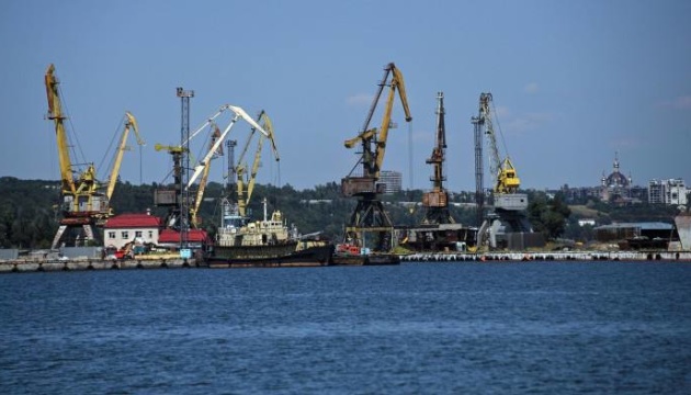 Російські окупанти з порту Маріуполя цьогоріч вивезли майже 90 тисяч тонн пшениці