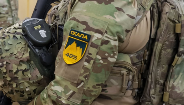 Звинувачення у катуваннях та небойові втрати: командира полку «Скеля» відсторонили на час розслідування