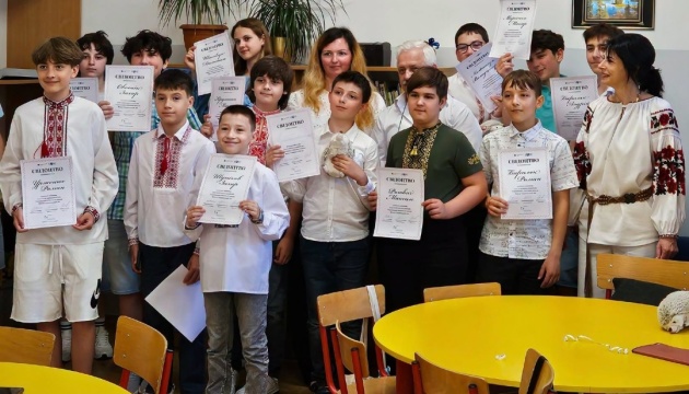 Українська суботня школа у Варшаві відзначила 10-річний ювілей і завершення навчального року