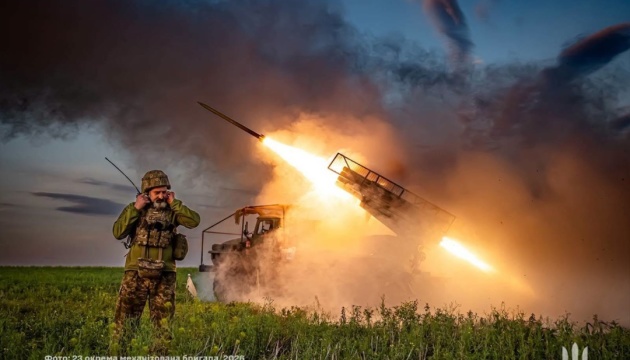 Generalstab meldet binnen des Tages 232 Gefechte an der Front, Richtungen Pokrowsk, Kostjantyniwka und Slowjansk die heißesten