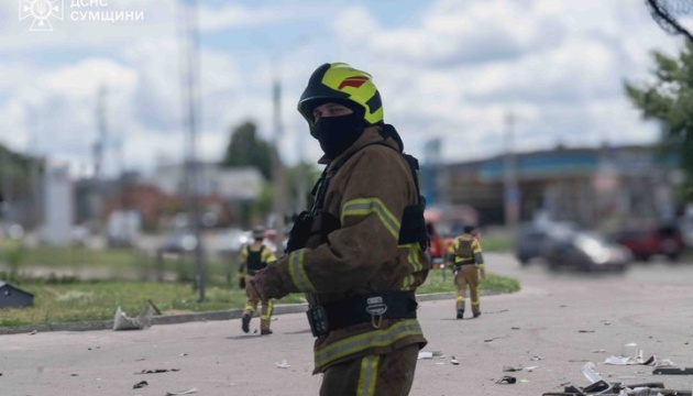 У Сумах російські військові атакували АЗС, троє постраждалих