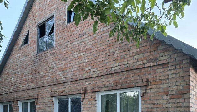 На Дніпропетровщині внаслідок обстрілів РФ загинула жінка, двоє поранених