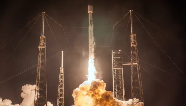 SpaceX вивела на орбіту 7-тонний супутник